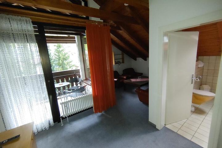 Room 8 of 47