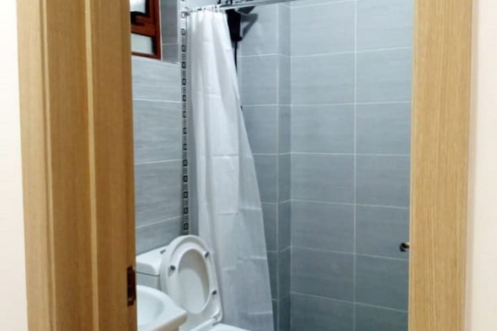 Room 12 of 20
