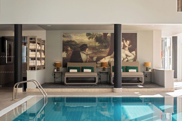 Pool 44 of 73