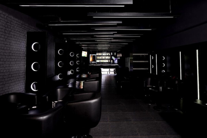 Lounge 49 of 65