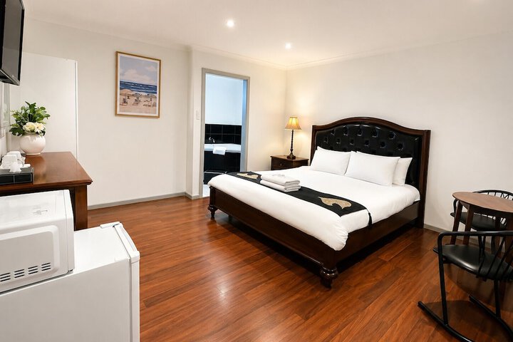 Room 28 of 50