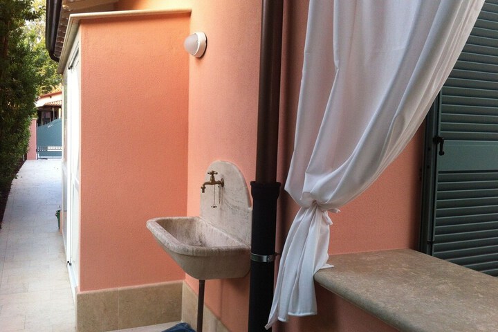 Hotel 55 of 56