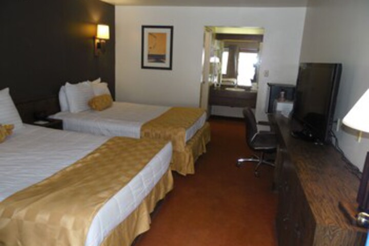 Room 15 of 28