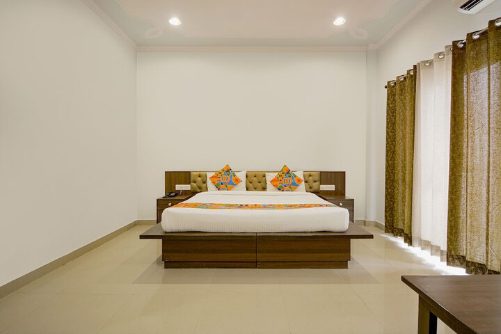 Room 25 of 41
