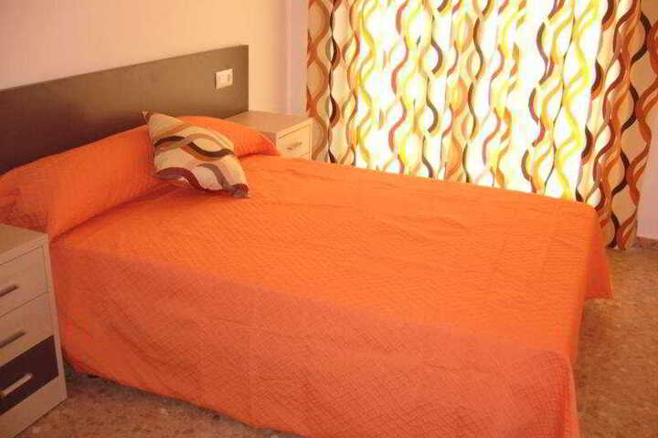 Room 4 of 10