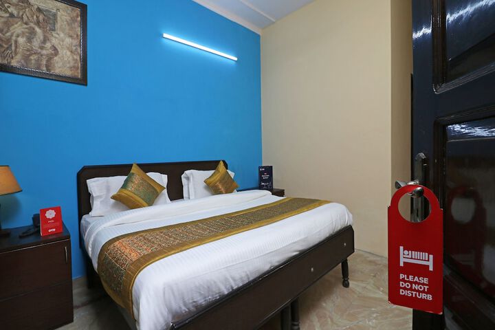 Room 17 of 18