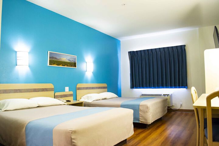 Room 7 of 26