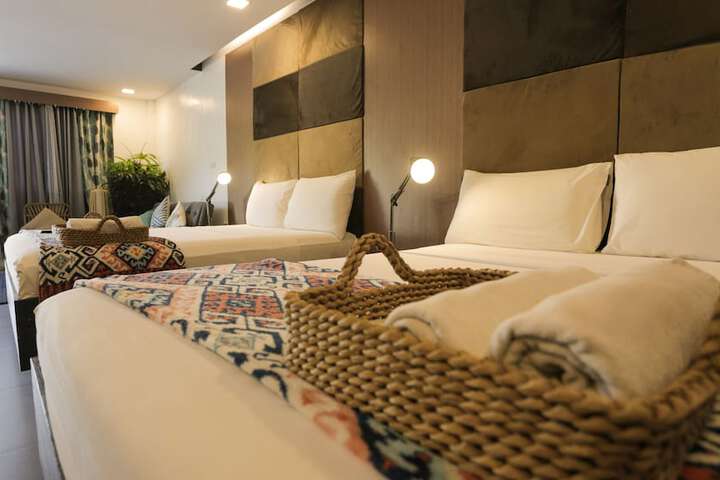 Room 14 of 42