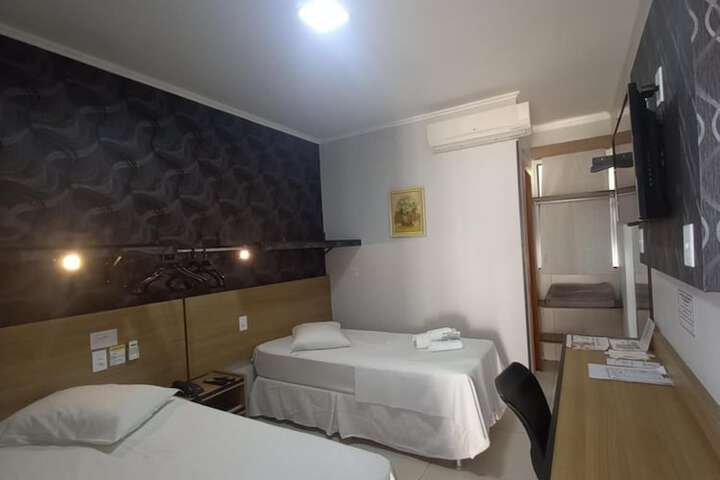 Room 32 of 63