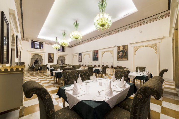 Dining 78 of 133