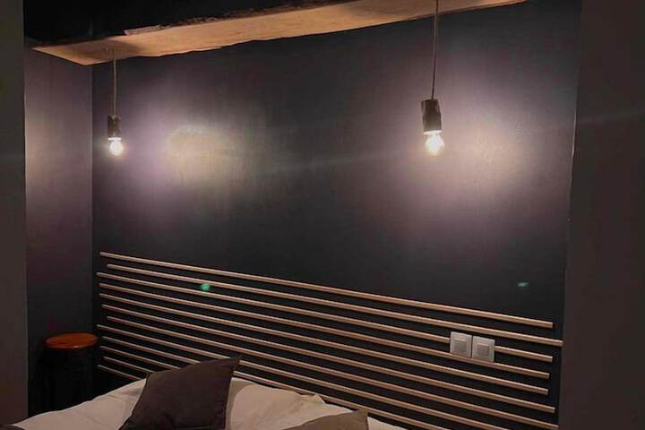 Room 8 of 24