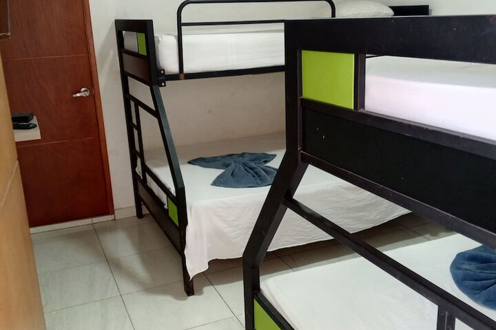 Room 3 of 10