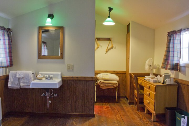 Room 5 of 21