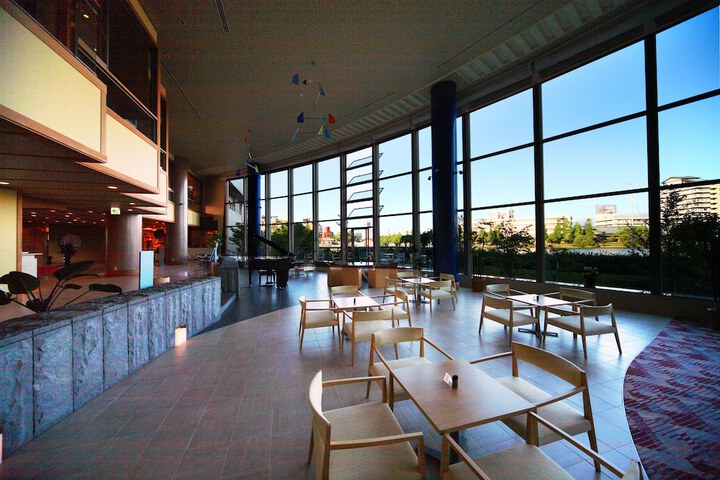 Hotel Interior 10 of 184