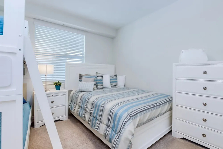Room 3 of 25