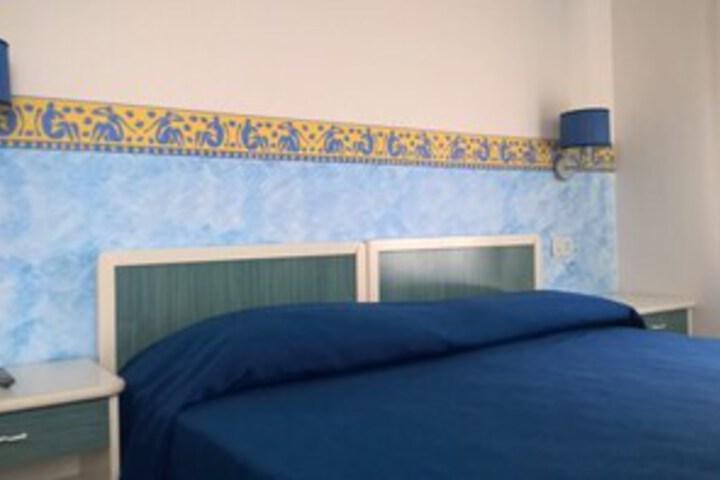Room 36 of 41