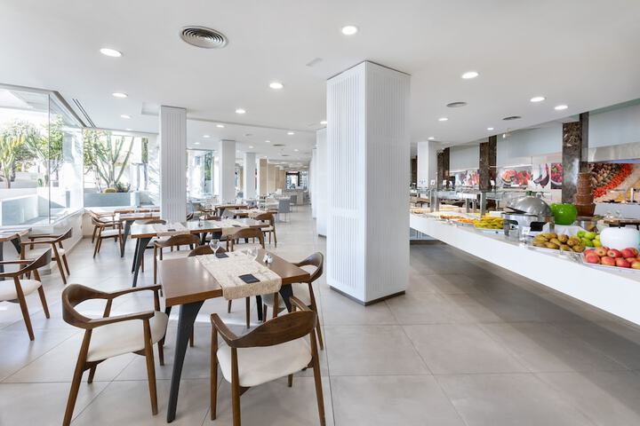 Dining Photos