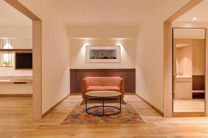 Room 15 of 34