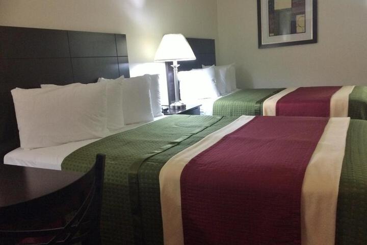 2 Double Beds (1 of 6)