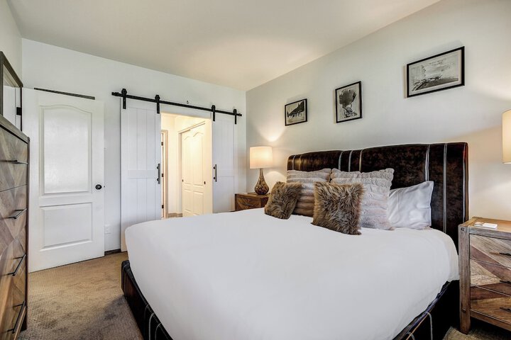 Room 45 of 493