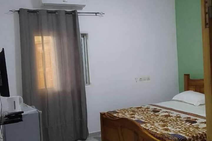 Room 6 of 19