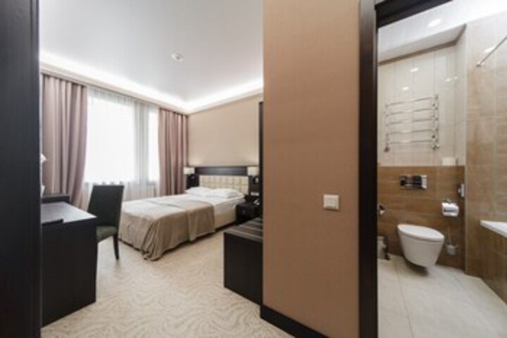 Room 46 of 76