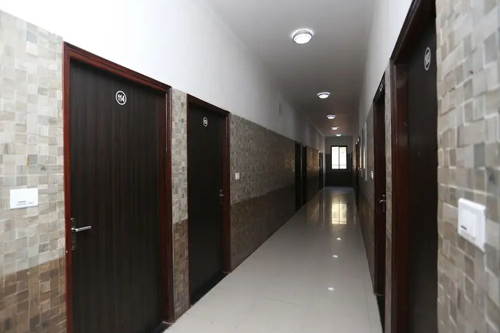 Room 12 of 14