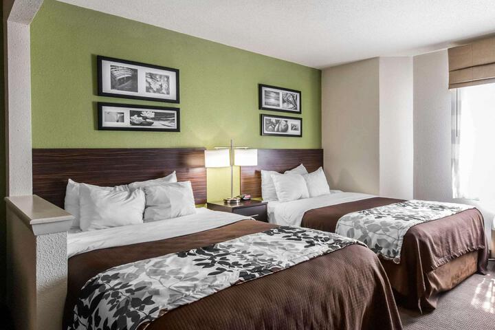 1 King Bed (4 of 11)