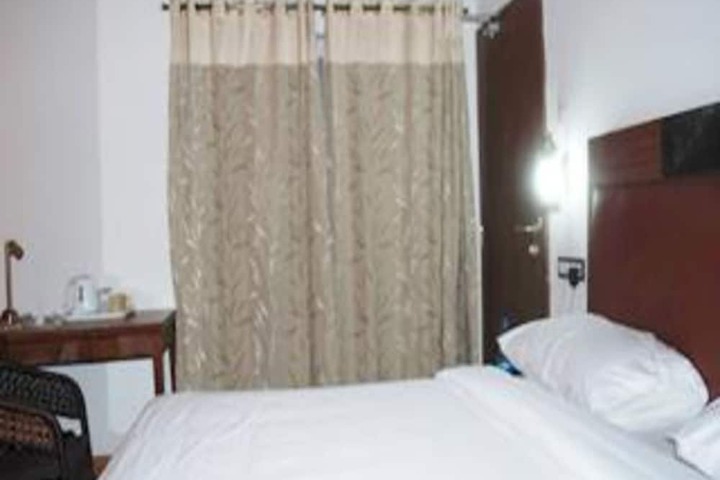 Room 3 of 47