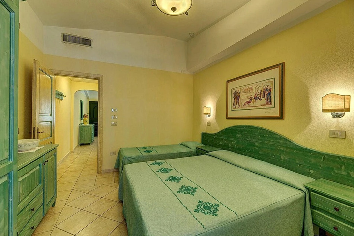 Room 2 of 14