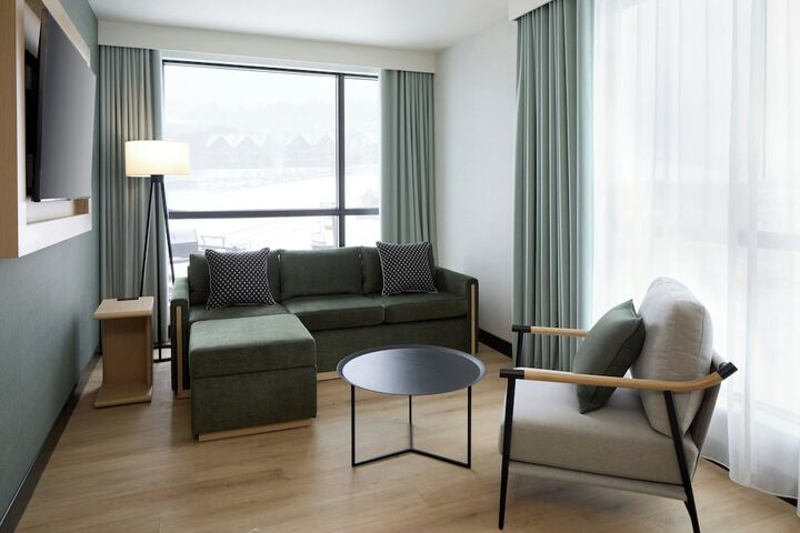 Room 19 of 38