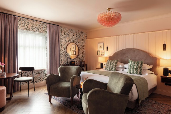 Room 12 of 63