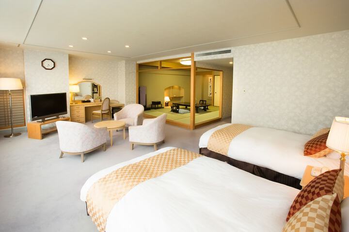 Room 21 of 93