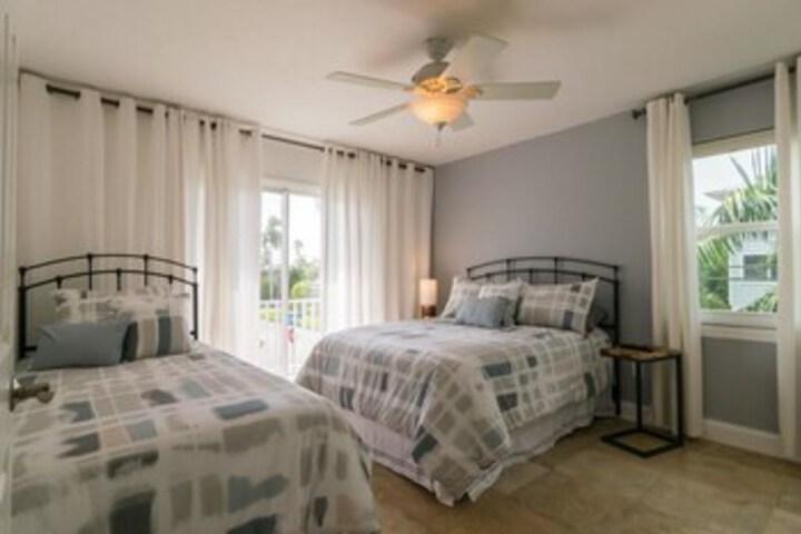 Room 22 of 25