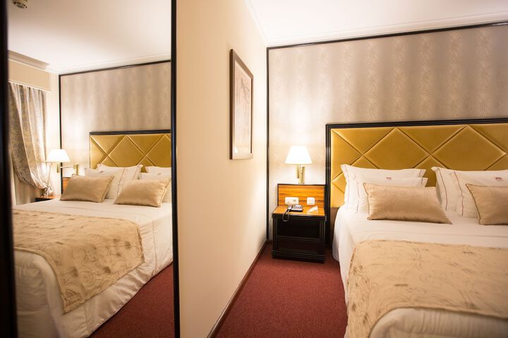 Room 13 of 65