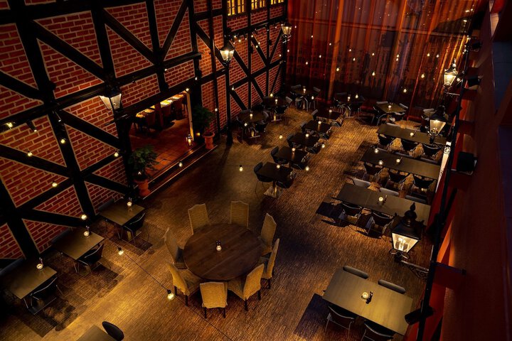 Entrance & Lobby