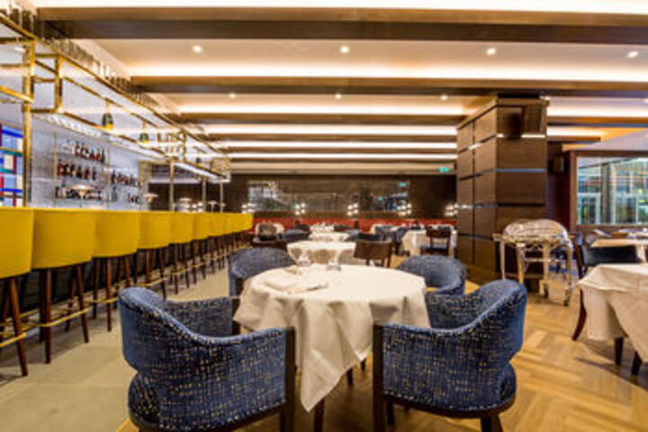 Dining 64 of 65