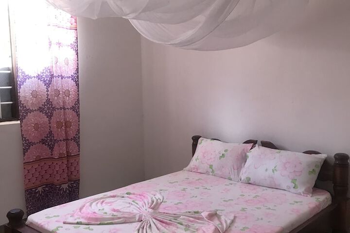 Room 2 of 38