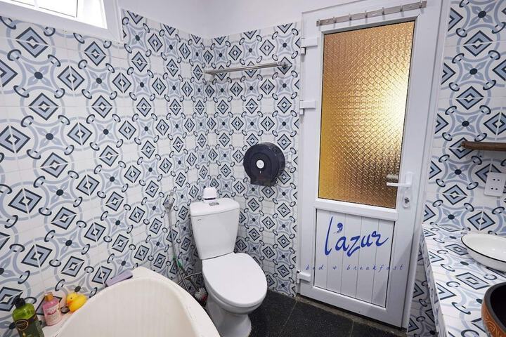 Room 13 of 29