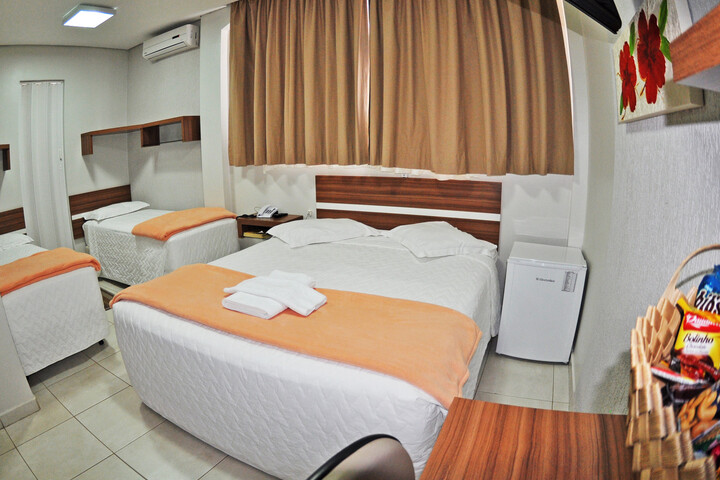 Room 9 of 30
