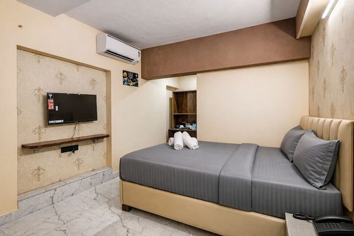 Room 3 of 35