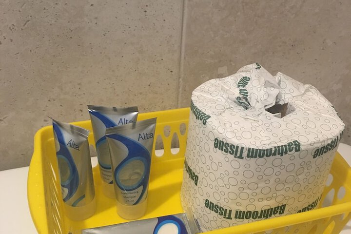 Bathroom amenities