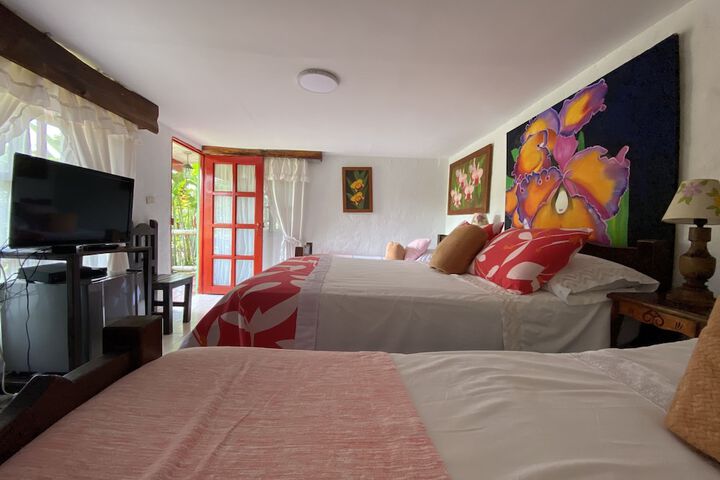 Room 9 of 28