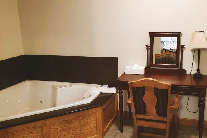 Room 11 of 35