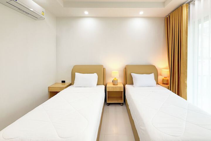 Room 10 of 47