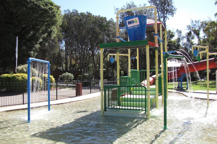 Pool 76 of 92