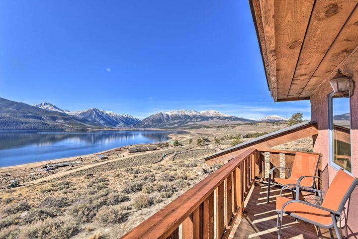 Luxe Twin Lakes House w / Mountain & Lake Views!