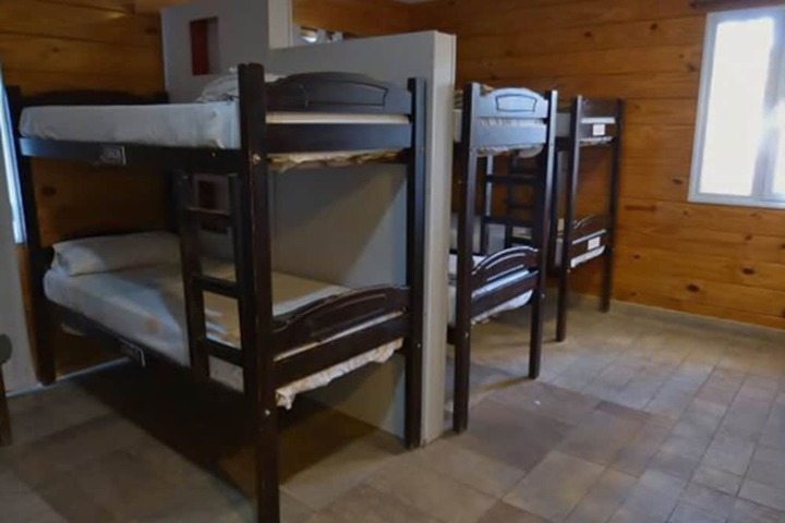 Room 13 of 32