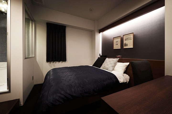 Room 11 of 33