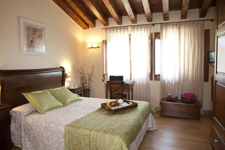 guest_rooms